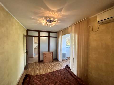 квартира за адресою Захисників України вул. (1-го Травня), 2