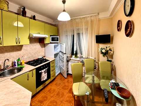 квартира за адресою Олега Мудрака вул. (Генерала Наумова), 27