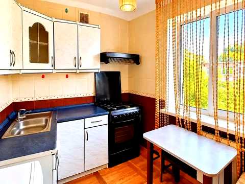 квартира за адресою Зодчих вул., 18-А