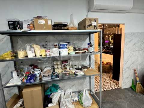 комерційна за адресою Садова вул., 68