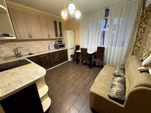 квартира за адресою Саперно-Слобідська вул., 24