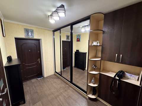 квартира за адресою Саперно-Слобідська вул., 24