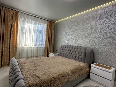 квартира за адресою Степана Бандери вул., 77-Б