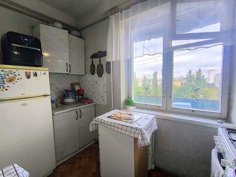 квартира за адресою Ореста Левицького вул. (Академіка Курчатова), 9/21