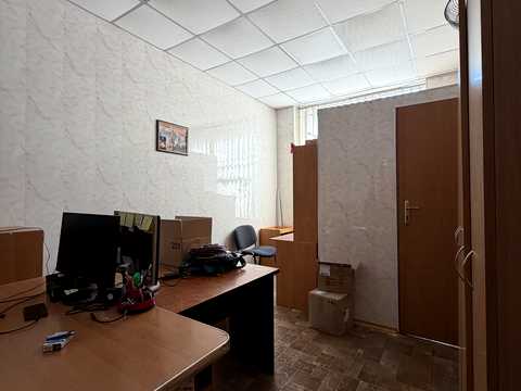 коммерческая по адресу Леси Украинки бульв., 32а