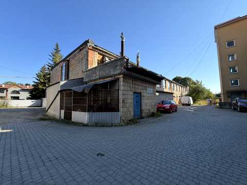 коммерческая по адресу Леси Украинки бульв., 32а