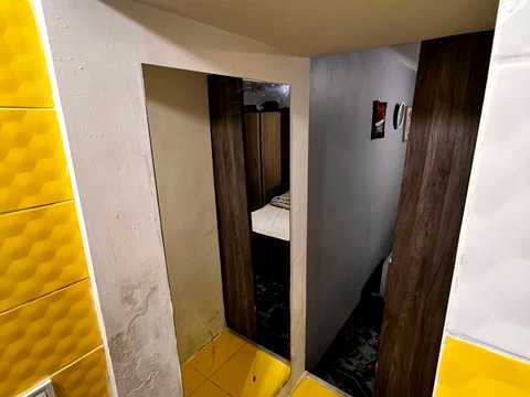 комерційна за адресою Шептицьких вул., 24