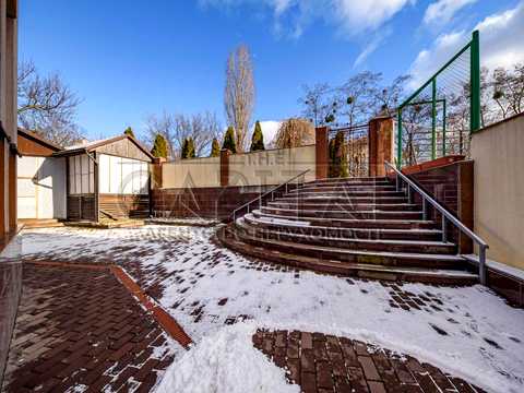 комерційна за адресою Польова вул., 61