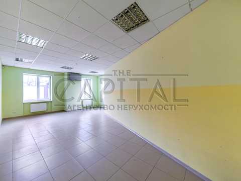 комерційна за адресою Польова вул., 61