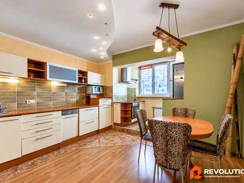 квартира за адресою Драгоманова вул., 1-Д