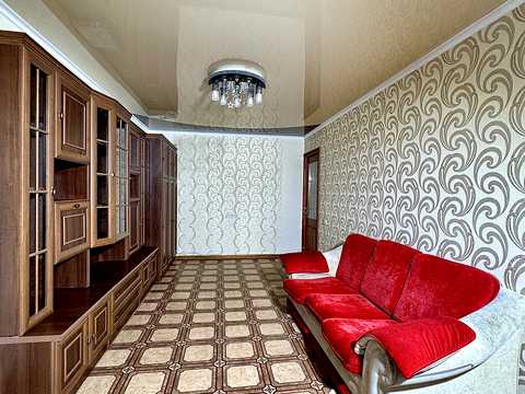 квартира за адресою Космонавтів вул., 45