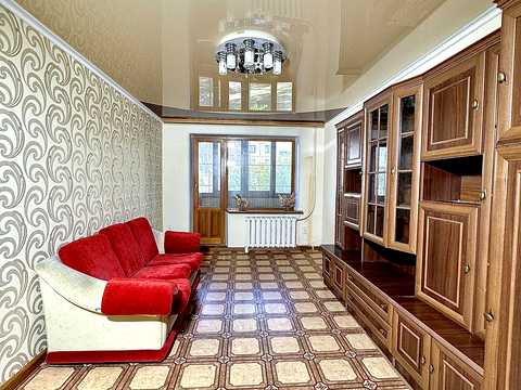 квартира за адресою Космонавтів вул., 45