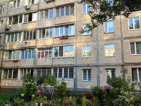 квартира за адресою Дмитра Чижевського вул. (Петра Чаадаєва), 3