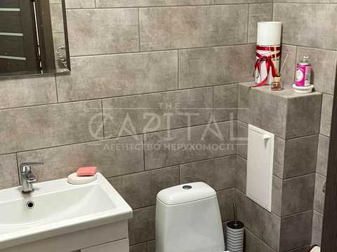комерційна за адресою Шолуденка вул., 1