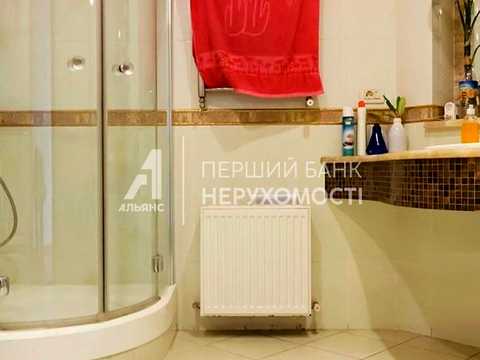 комерційна за адресою Одеса, Пироговська вул., 3а