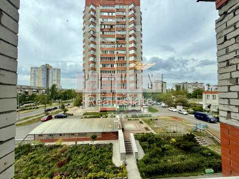 квартира за адресою Верховної Ради бульв., 21-Б