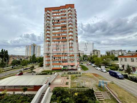 квартира за адресою Верховної Ради бульв., 21-Б