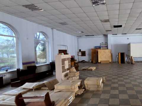комерційна за адресою Фанерна вул., 1