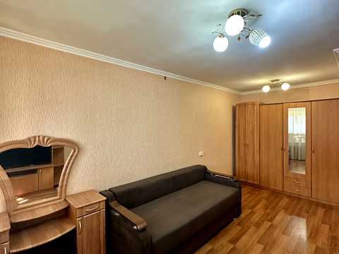 квартира за адресою Чернівці, Сергія Скальда вул. (Комарова), 9