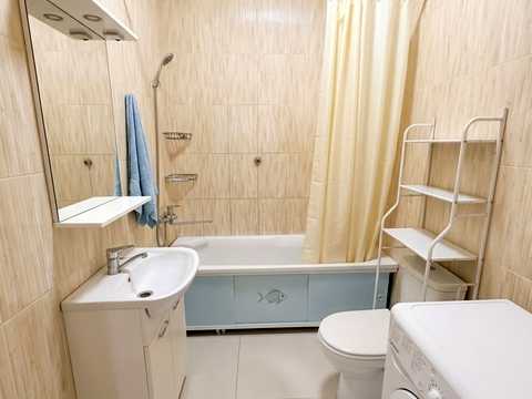 будинок за адресою Учительська, 77