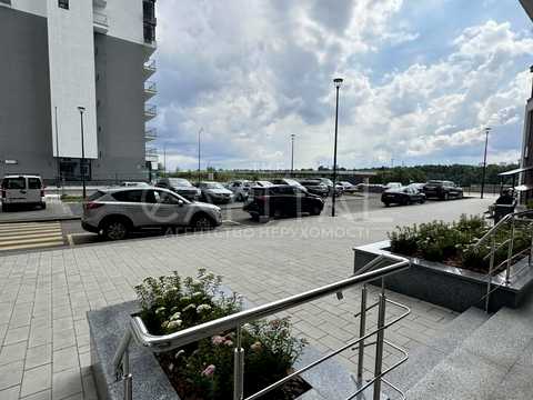 комерційна за адресою Євгена Маланюка вул. (Степана Сагайдака), 13