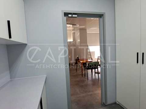 комерційна за адресою Микільсько-Слобідська вул., 8