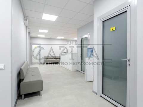 комерційна за адресою Микільсько-Слобідська вул., 8
