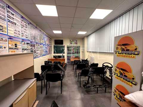 комерційна за адресою Архітектора Вербицького вул., 19