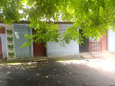 дом по адресу Центральна
