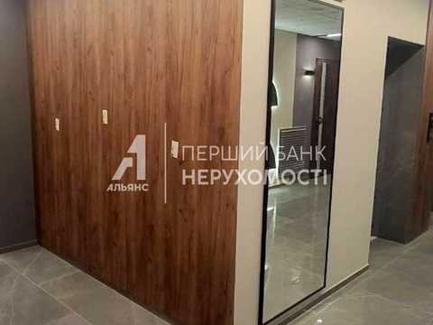 комерційна за адресою Велика Арнаутська вул., 115