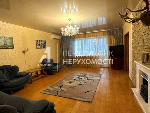 квартира за адресою Незалежності вул. (Армійська), 23