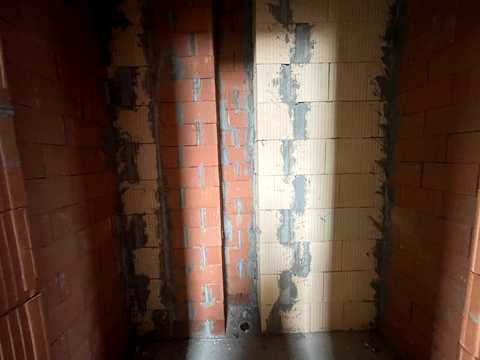 будинок за адресою Миколи Вінграновського вул. (1 Травня)