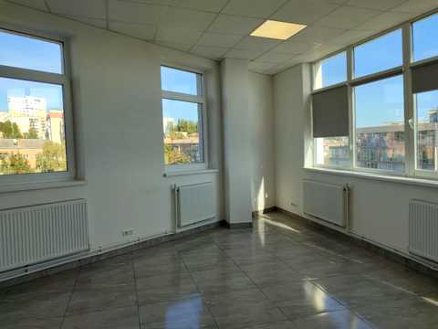 комерційна за адресою Свободи вул., 18/2