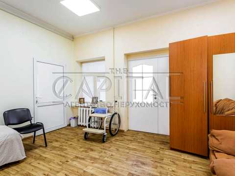 комерційна за адресою Шовковична вул., 34