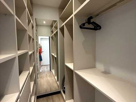 квартира за адресою Олександра Довженка вул., 33