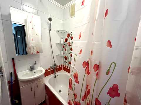квартира за адресою Ушинського вул., 12