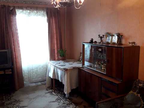 квартира по адресу Строителей ул., 12