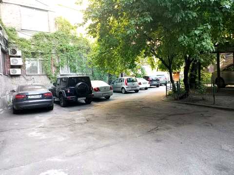 комерційна за адресою Велика Житомирська вул., 17/2