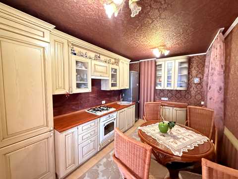 квартира за адресою Теплична вул., 38