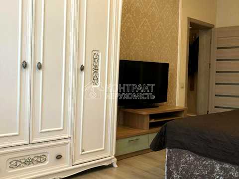 квартира за адресою Ярослава Мудрого вул. (Петровського), 35а