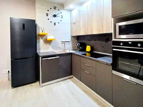 квартира за адресою Олександра Олеся вул., 4