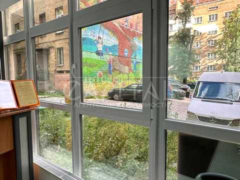 комерційна за адресою Золотоустівська вул., 53