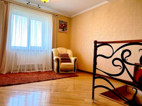 квартира за адресою Алмазова вул. (Михайла Кутузова), 4