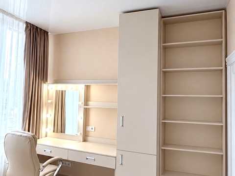 квартира за адресою Дніпровська набережна вул., 18-А