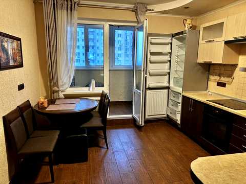 квартира за адресою Білицька вул., 18