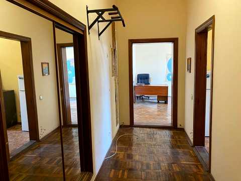 квартира за адресою Євгена Чикаленка вул. (Пушкінська), 11
