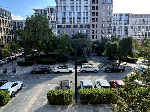 квартира за адресою Салютна вул., 2к4