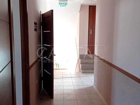коммерческая по адресу Макарівська ул., 12
