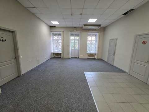 коммерческая по адресу Дмитрия Яворницкого просп. (Карла Маркса), 68