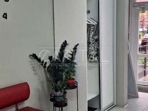 комерційна за адресою Балтійський пров., 1
